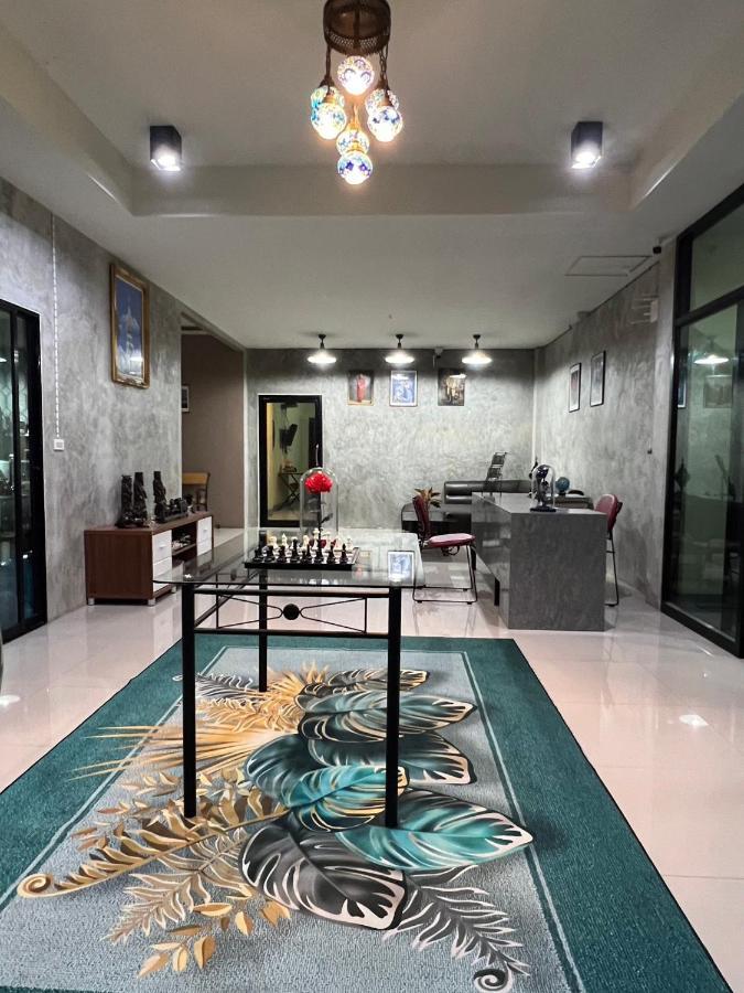 V Tharm Hotel Udon Thani Buitenkant foto