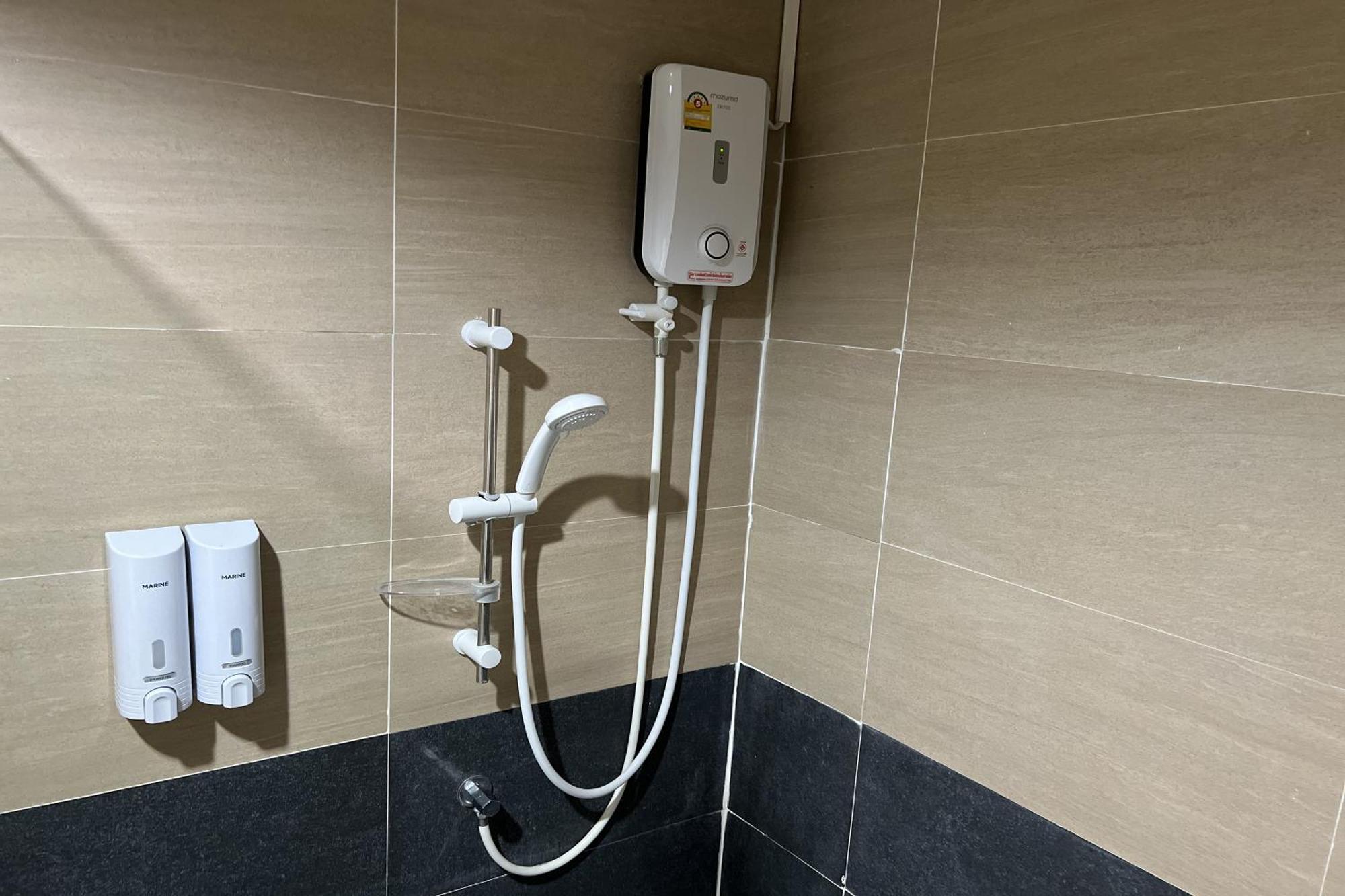 V Tharm Hotel Udon Thani Buitenkant foto