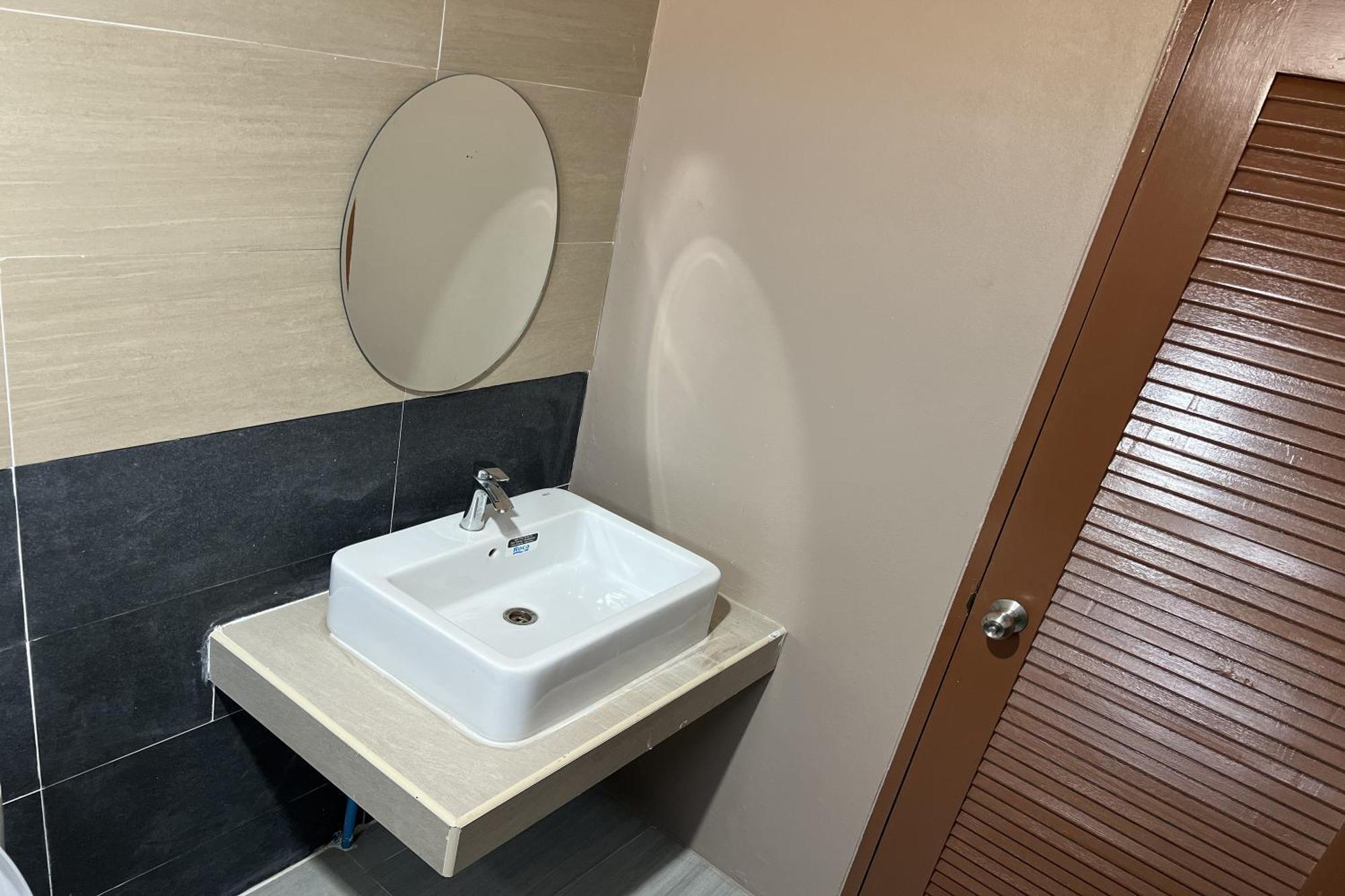 V Tharm Hotel Udon Thani Buitenkant foto